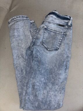Women’s Light Wash Gray Slim Jeans